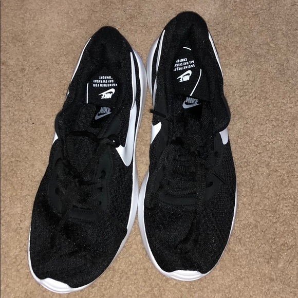 Brand new black and white Nike shoes 7M 8.5W - Picture 7 of 8